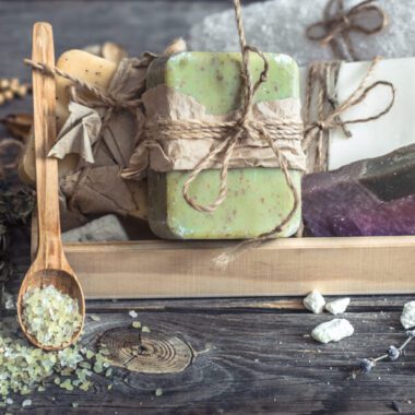 ¿Qué es la doble limpieza facial y cómo hacerla?